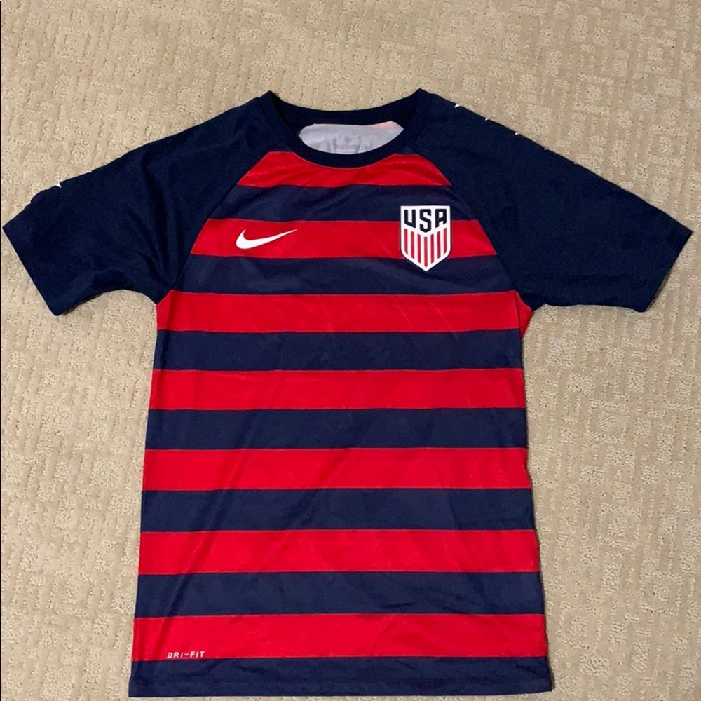 USA men’s soccer jersey. Adult small